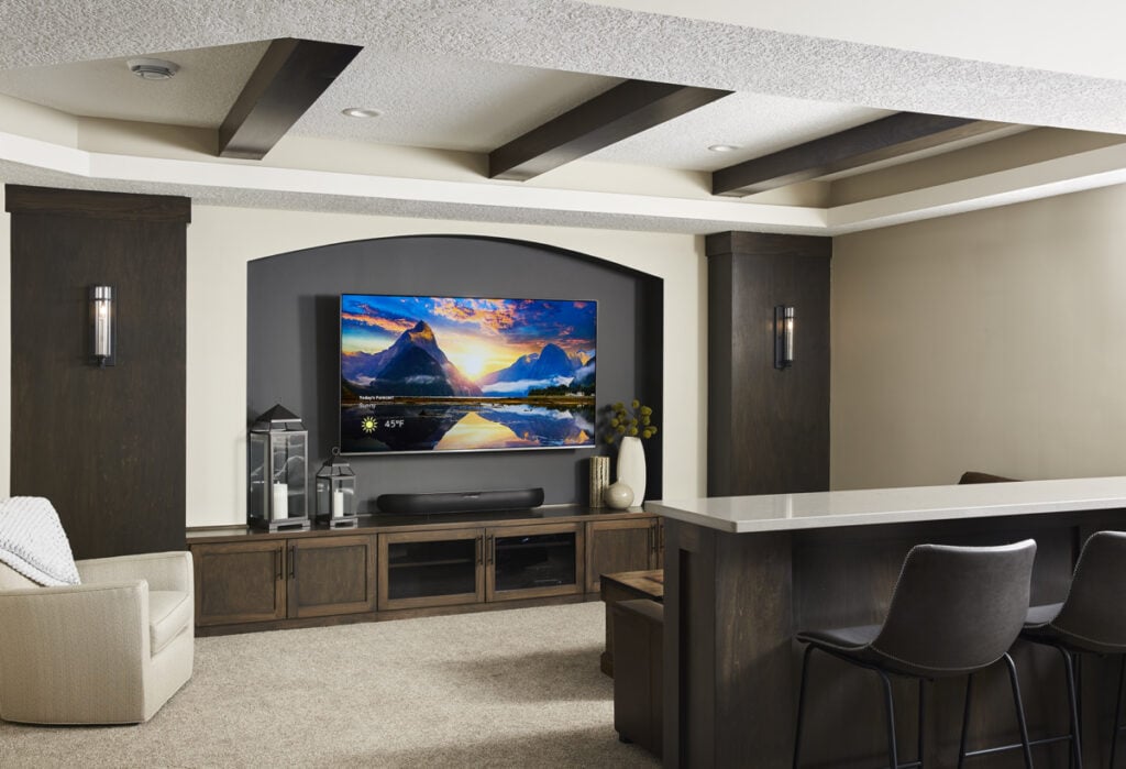 basement-theater-with-drink-ledge