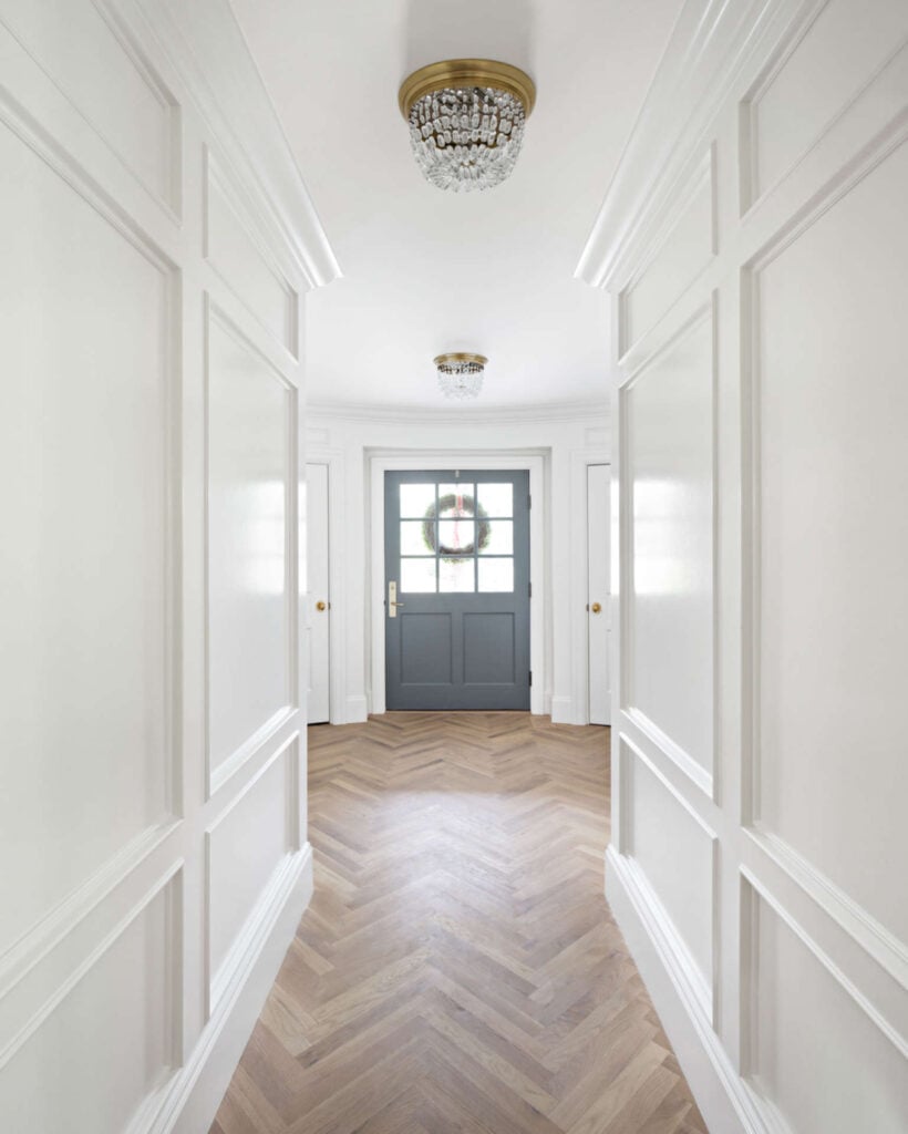 simply-white-hallway-walls-wainscoting