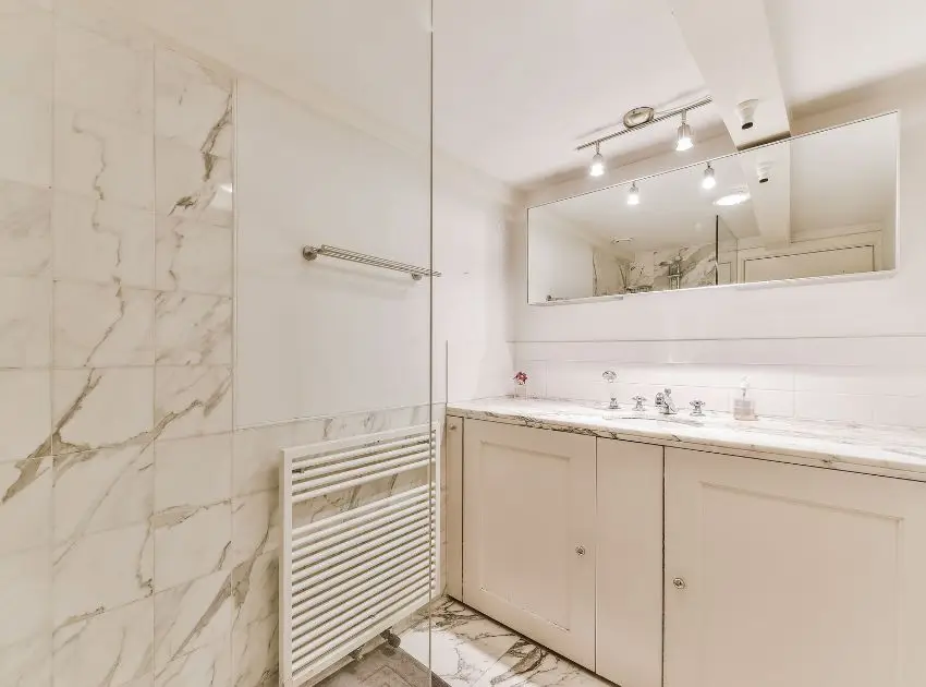 white-walls-and-ceiling-bathroom-with-low-ceiling