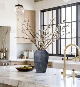 handmade-earthenware-black-rustic-vase