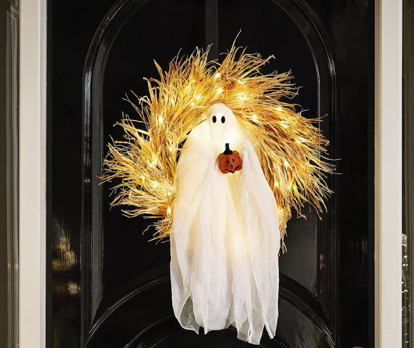 Mr. Gus the Ghost Wreath