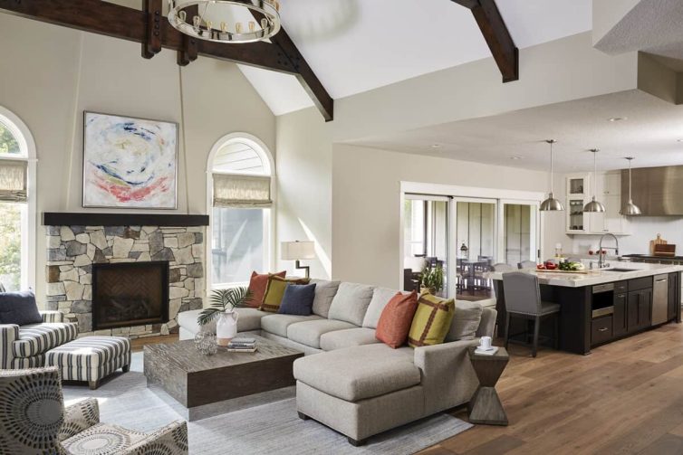 living-room-with-large-area-rug